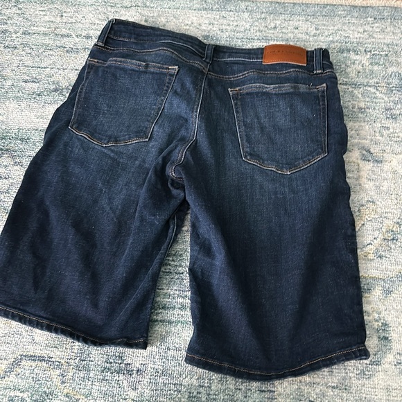 SIZE 10 LUCKY BRANDA BERMUDA JEANS - Picture 4 of 7